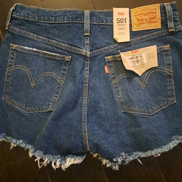 LEVI'S 501 high-rise jean shorts - Picture 3 of 3